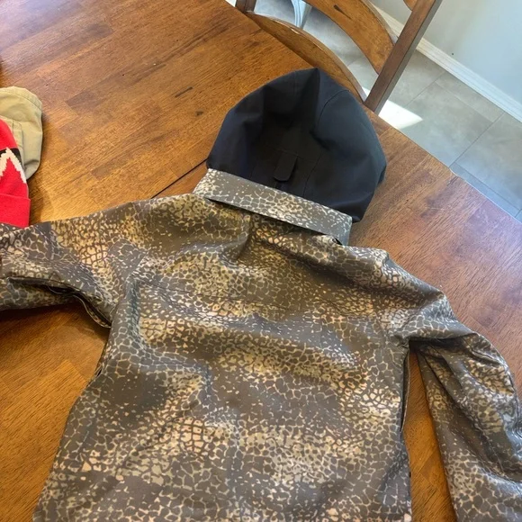 Burton Camo Jacket with Red Patterned Beanie - Picture 4 of 7